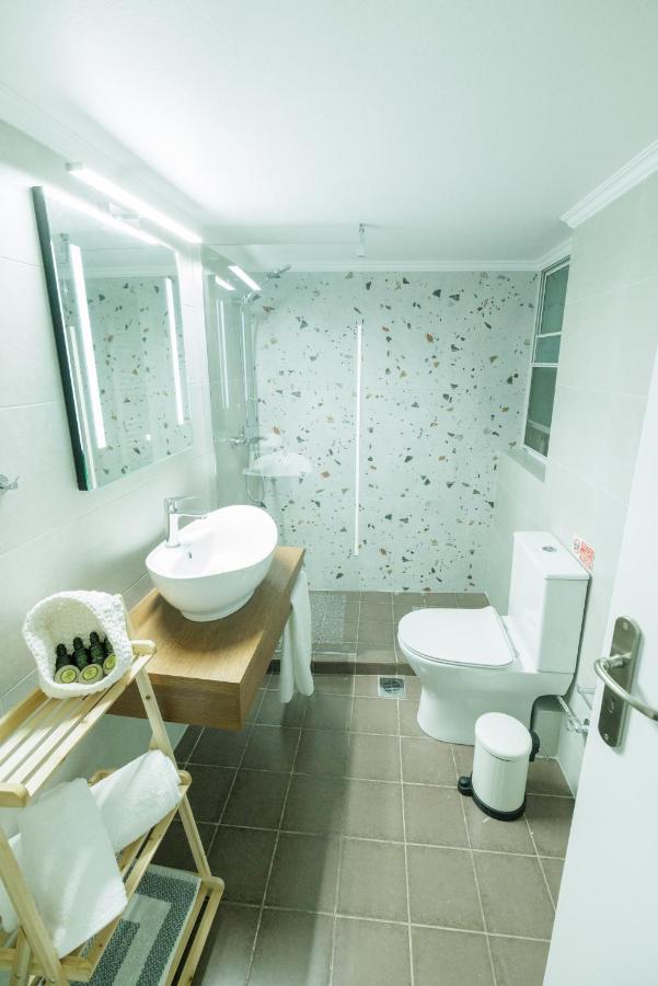 Love Travel Athens Apartments Bagian luar foto