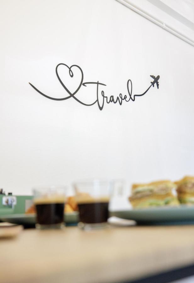 Love Travel Athens Apartments Bagian luar foto