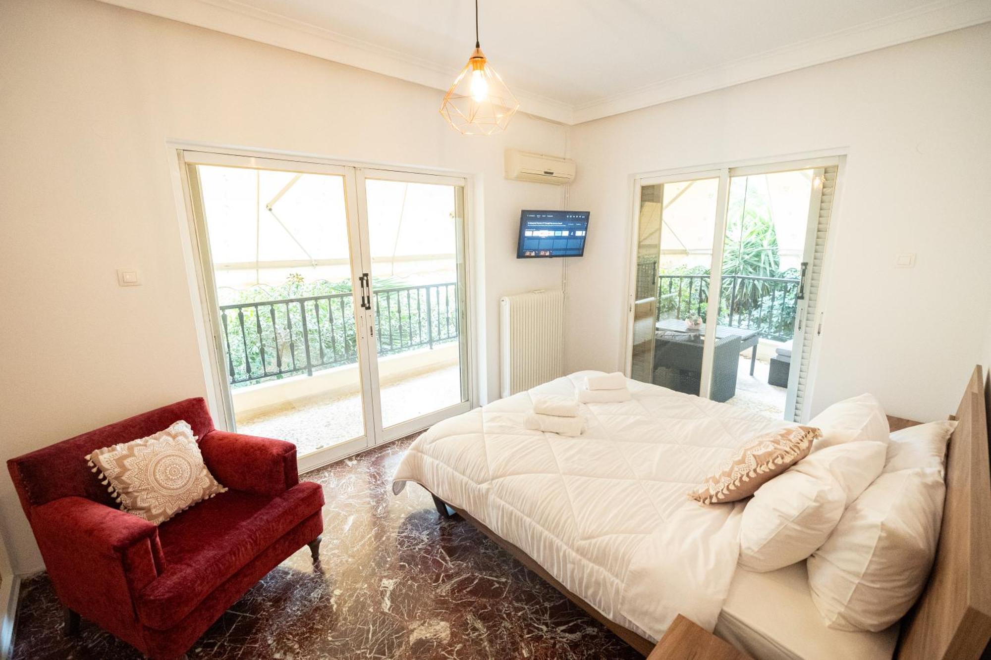 Love Travel Athens Apartments Bagian luar foto