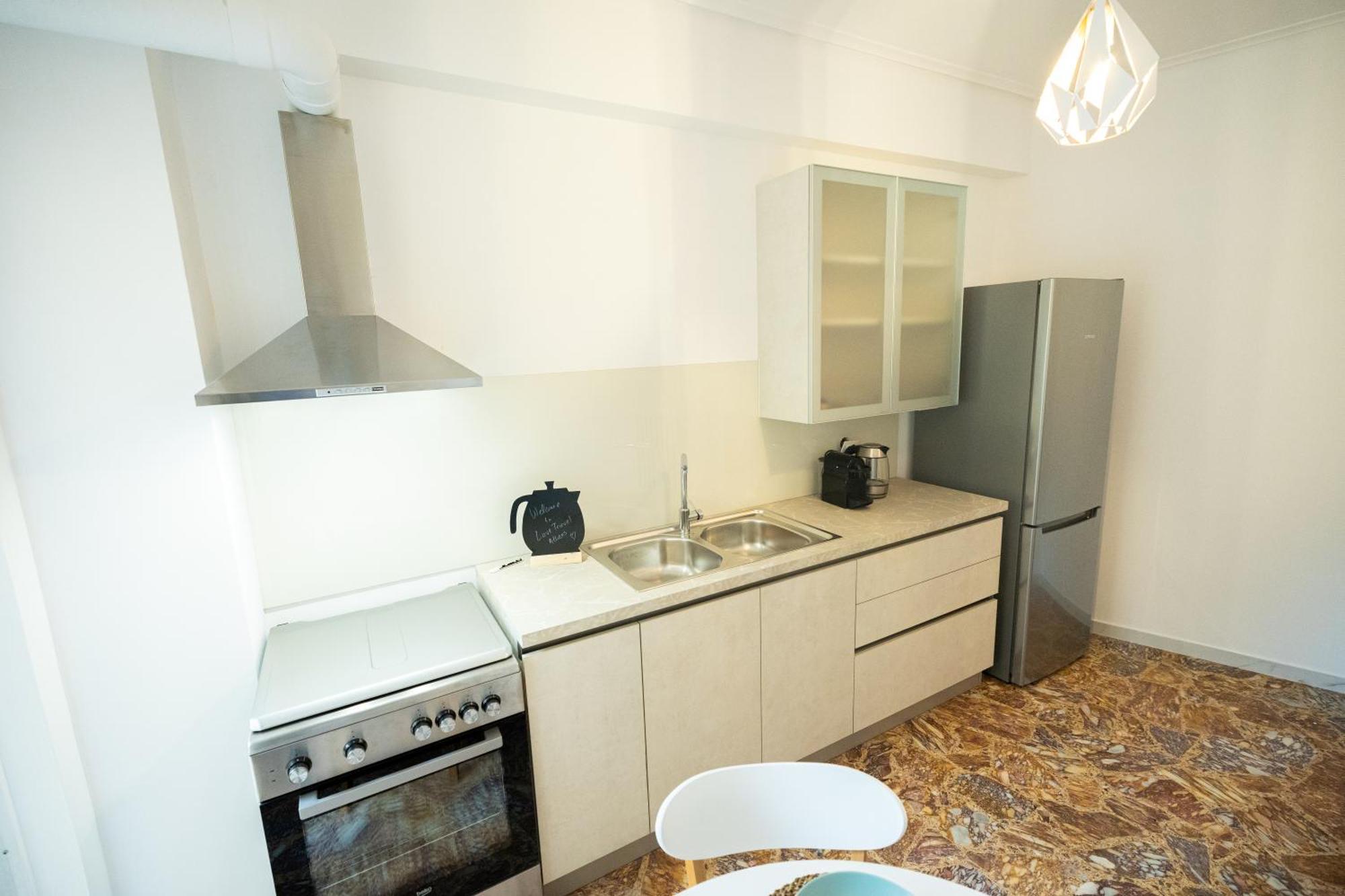 Love Travel Athens Apartments Bagian luar foto